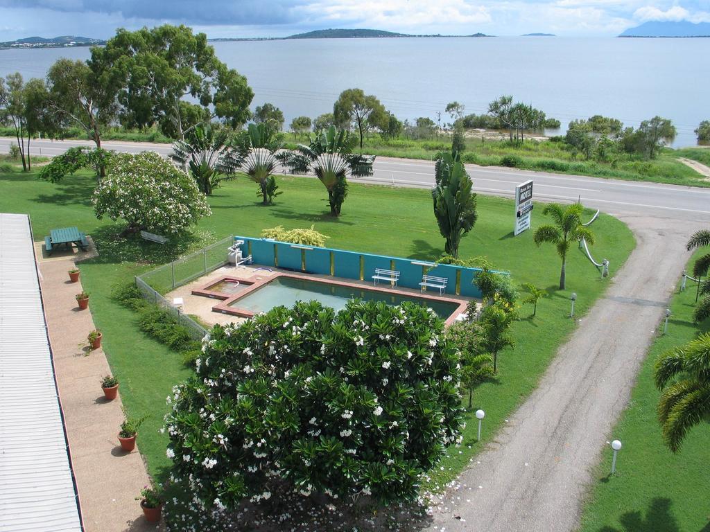 Ocean View Motel Bowen Exteriör bild