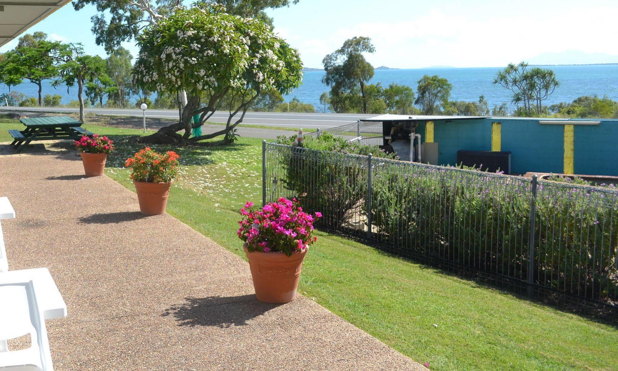 Ocean View Motel Bowen Exteriör bild